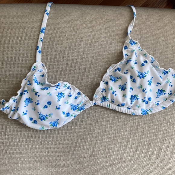 Wild Fable white floral bikini small top medium bottoms - Picture 6 of 7